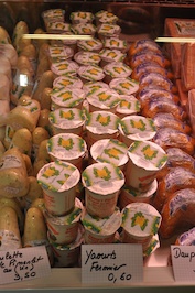 Yaourts au pissenlit, produit incontournable de la ferme de Bahardes